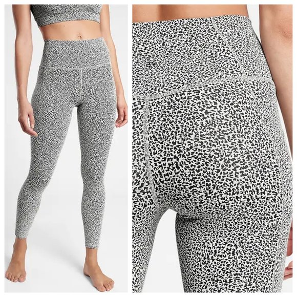 Athleta Salutation Stash Black White Leopard Textured Pocket 7/8 Tights Leggings - Picture 1 of 5